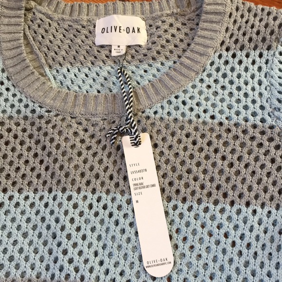 OLIVE & OAK High/Low Split Back Sweater Top NWT - Picture 7 of 8